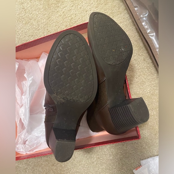 Brown booties- ankle boots with low heel - Picture 3 of 4